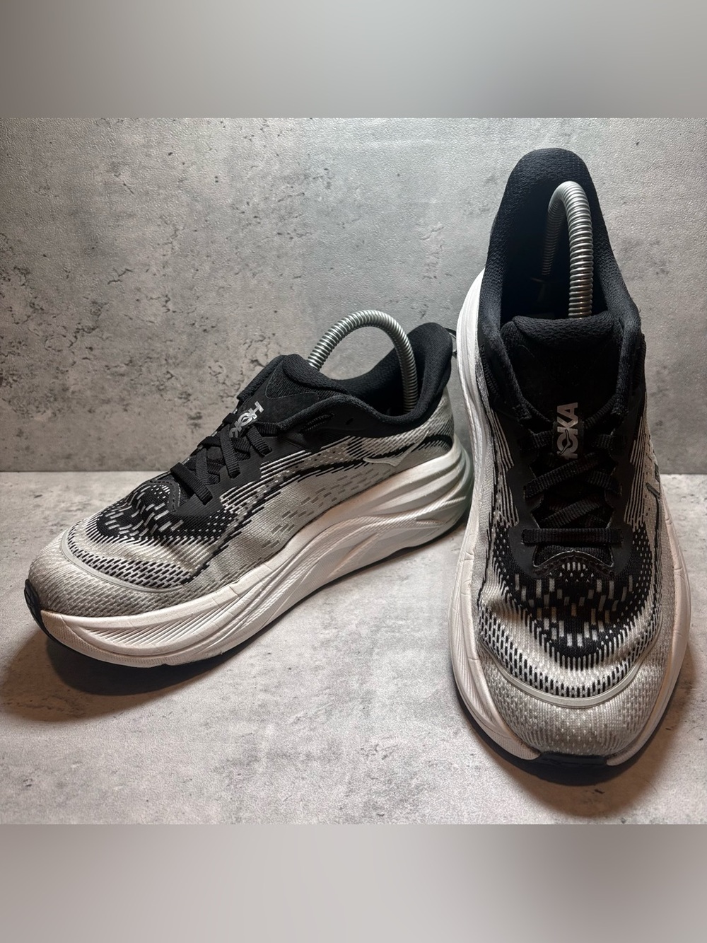 Hoka One One Skyflow Womens 7.5B Black White Running Shoes Sneakers 1155118BWHT